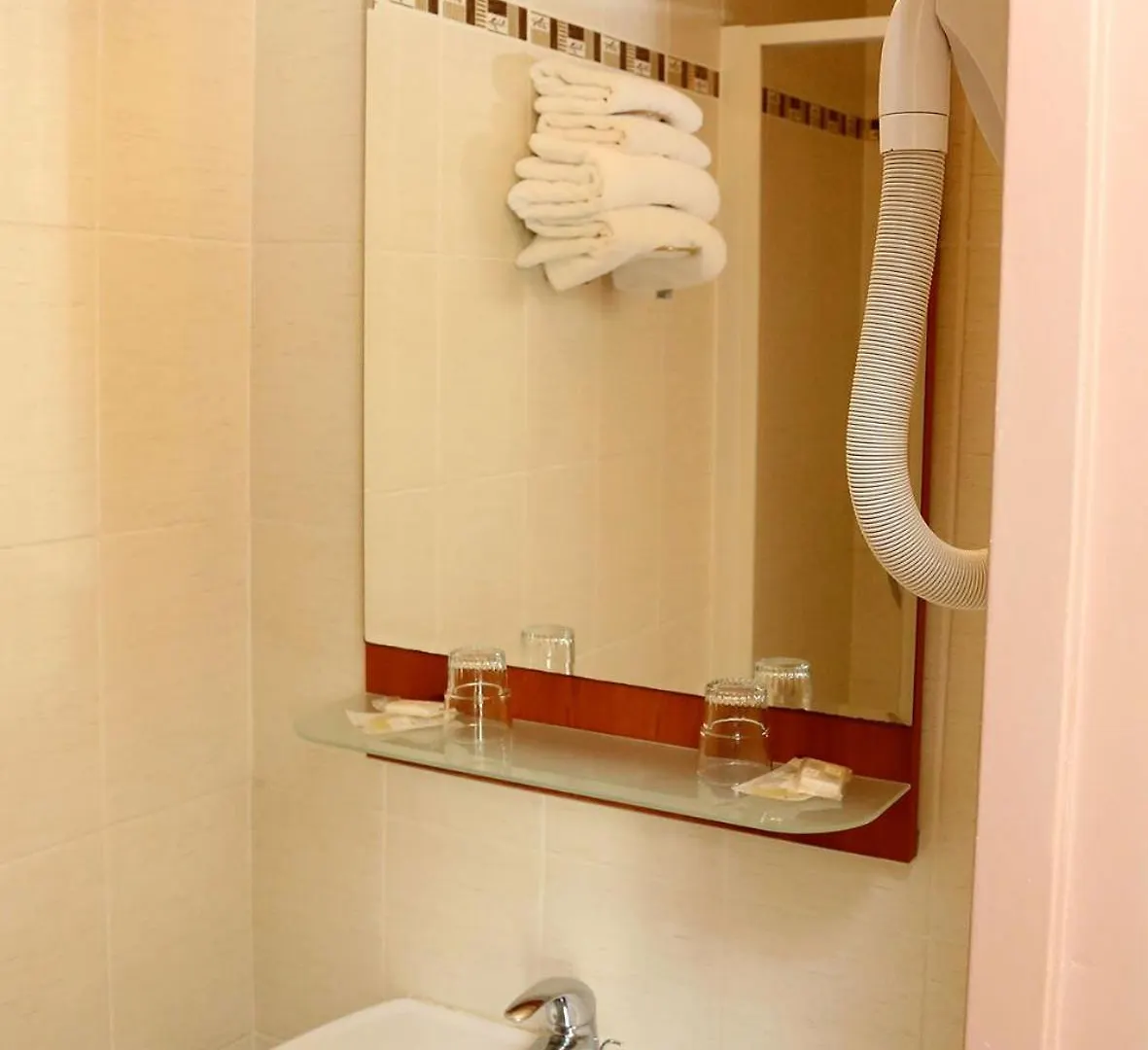 Hotel Paris Villette Párizs