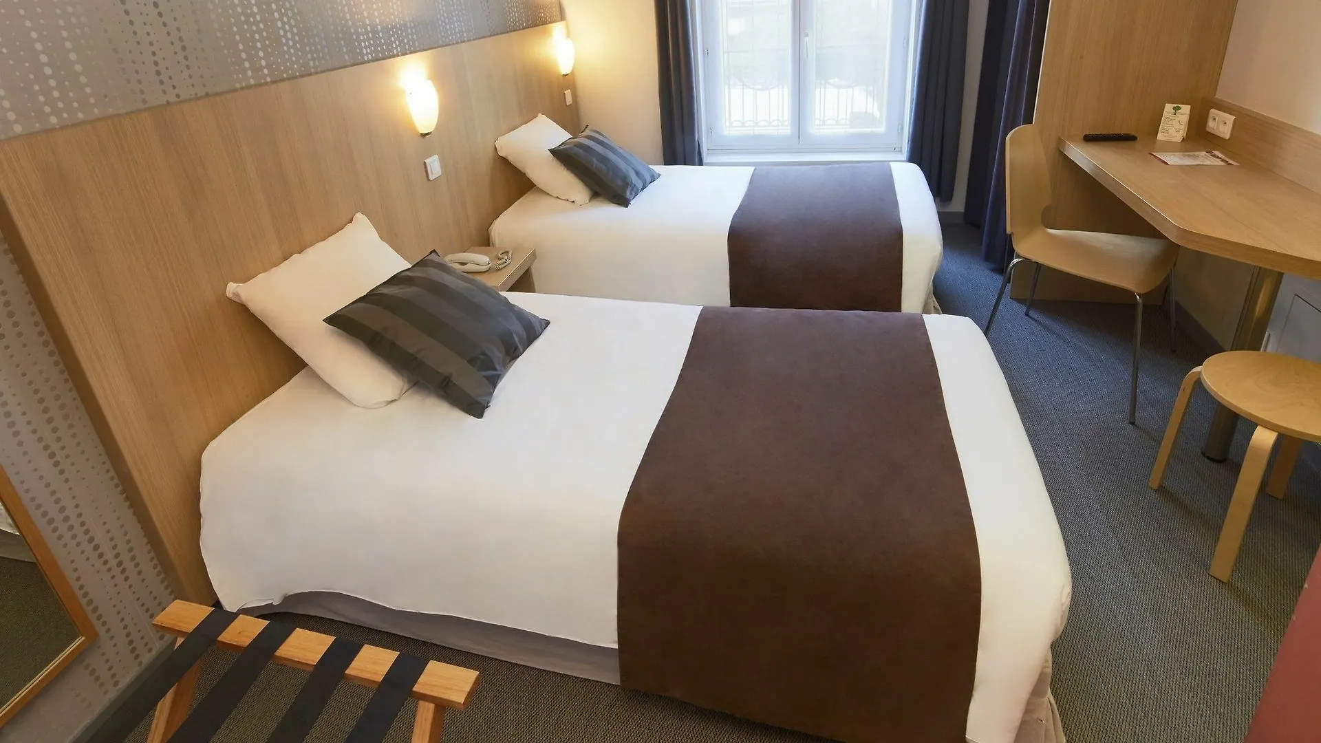 Hotel Paris Villette 3*